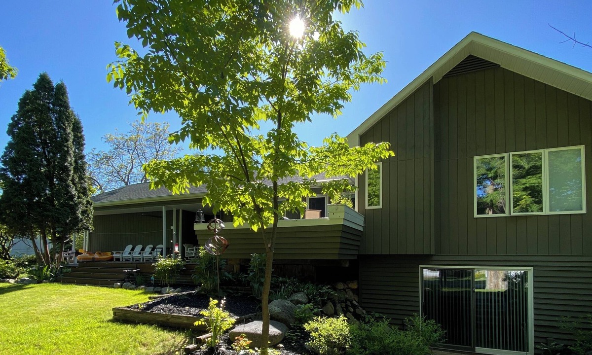 Rapid City House | Torch Lake 5BR/3BA - huge yard with lake views
