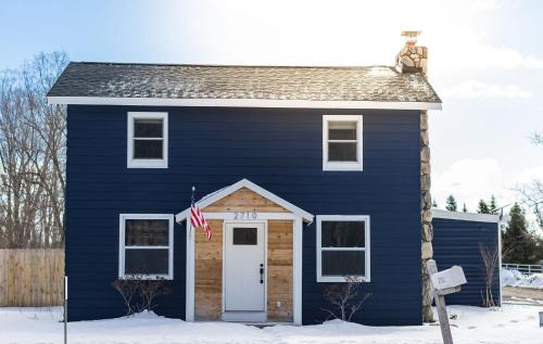 Kewadin House | Torch Lake Luxe 3BR w Hot Tub Fire Pit