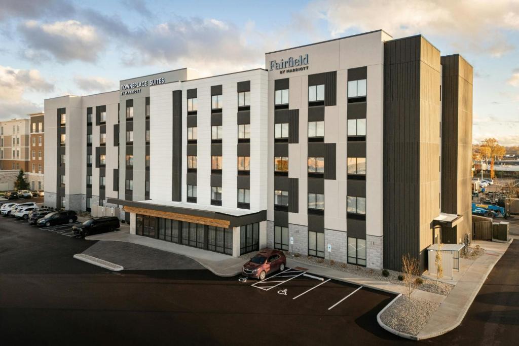 Oakley Hotel | TownePlace Suites by Marriott Cincinnati Oakley
