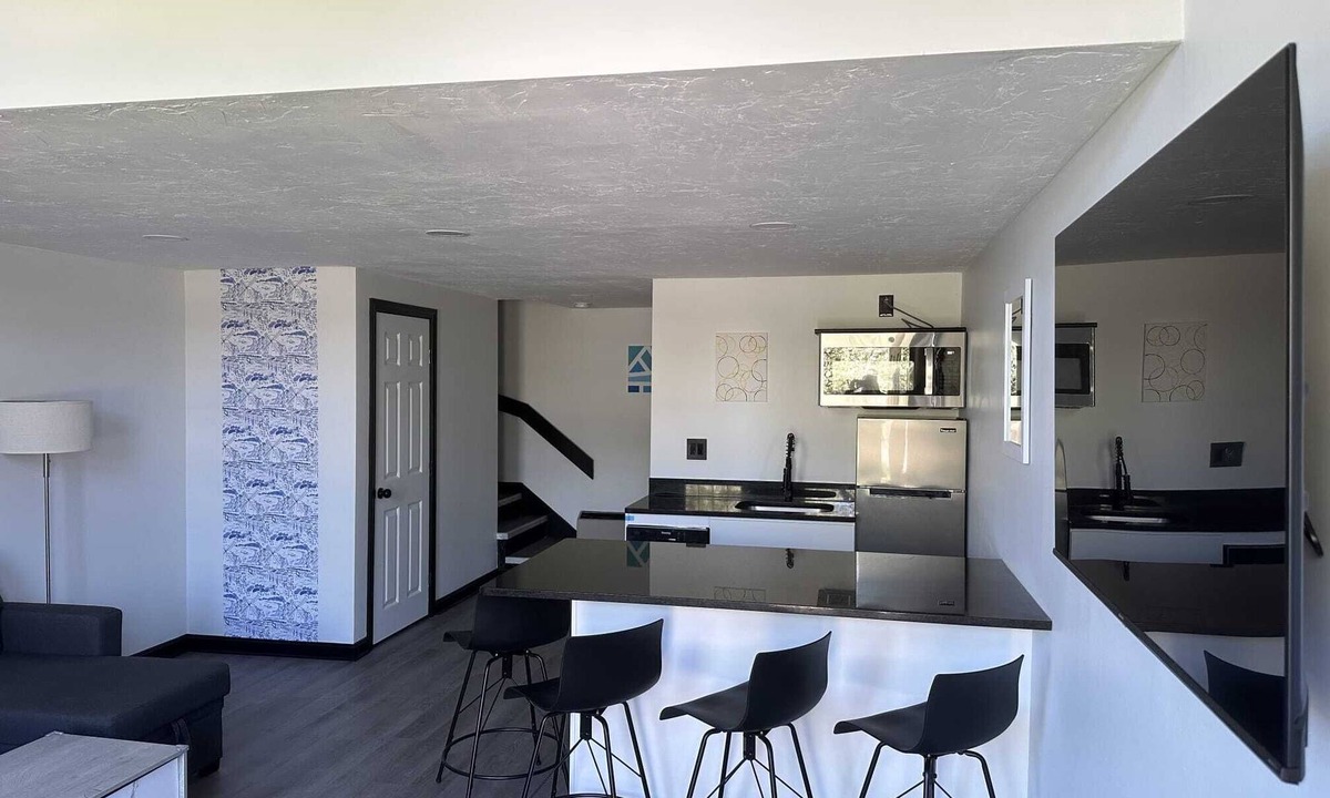 South Yarmouth Hotel | Townhouse Two Bed Suite