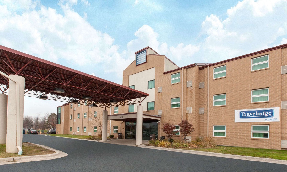 Romulus Hotel | Travelodge by Wyndham Romulus Detroit Airport