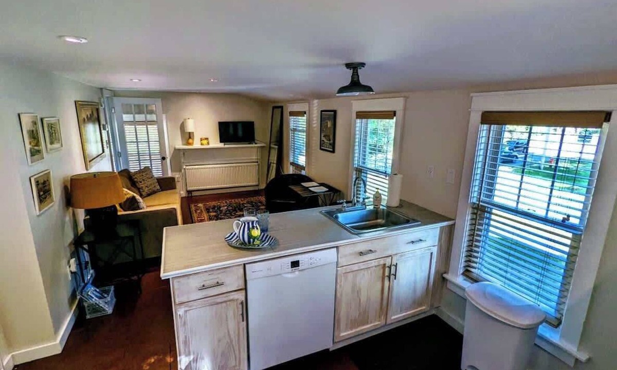 Southwest Harbor Apartment | Trendy 2nd Floor Suite Near Acadia Park & Dining