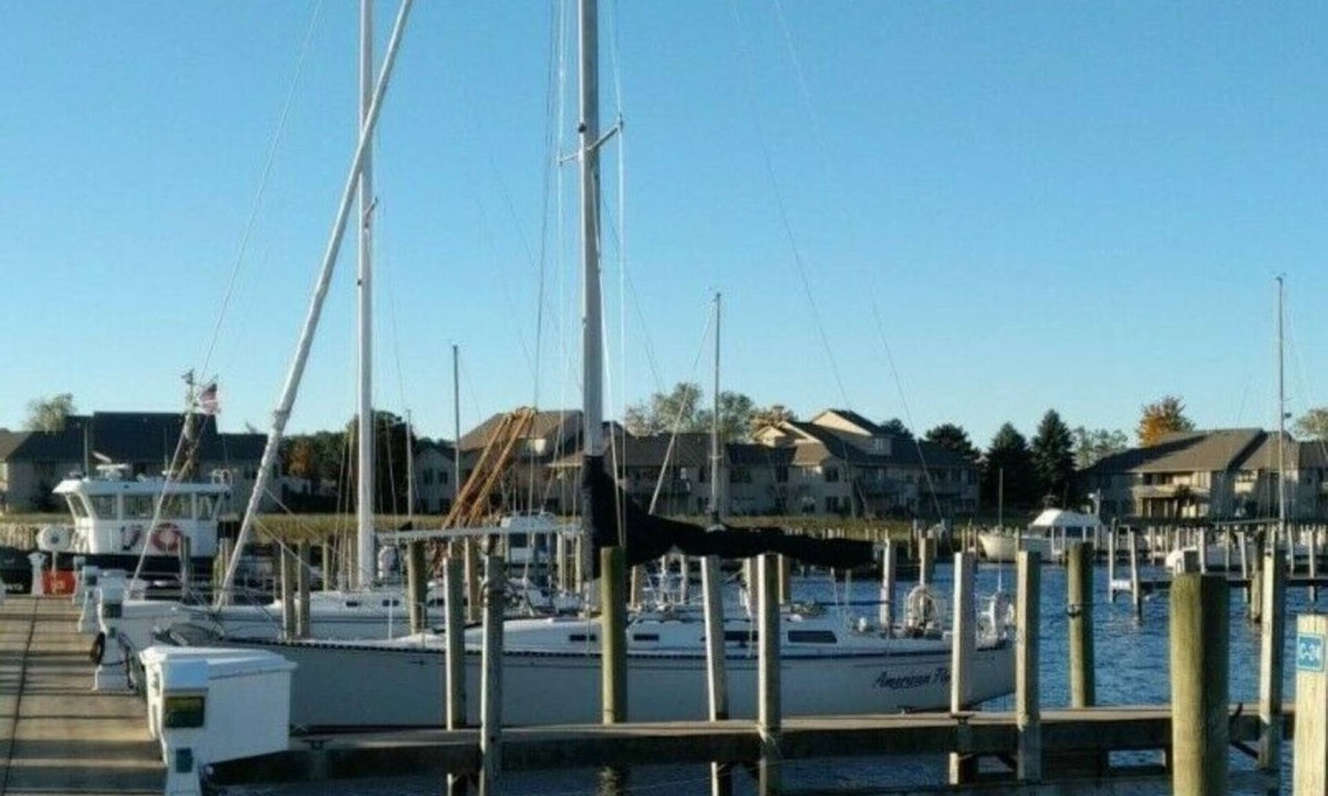 Bluffton Boat Rental | Two Bedroom Sailboat