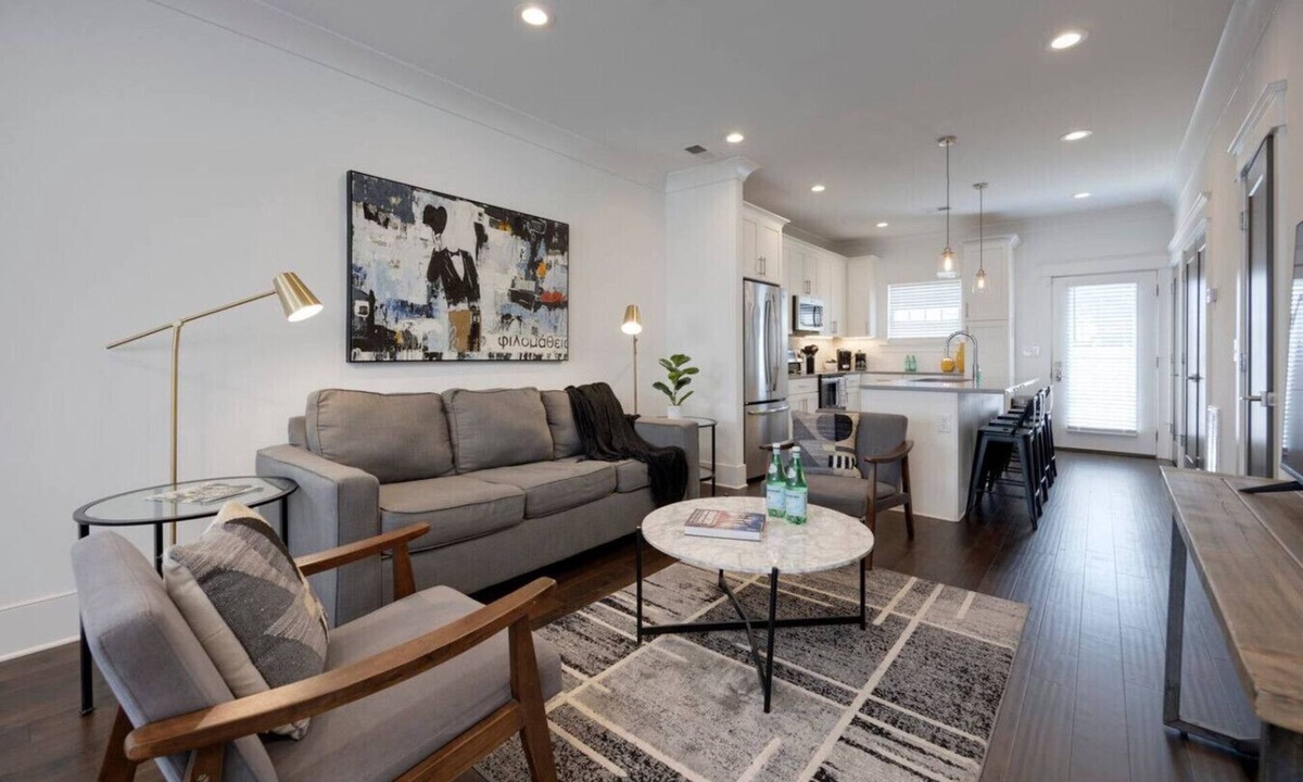 Charlotte Park Villa | Two Gorgeous Homes- 20 Guests- Amazing Location