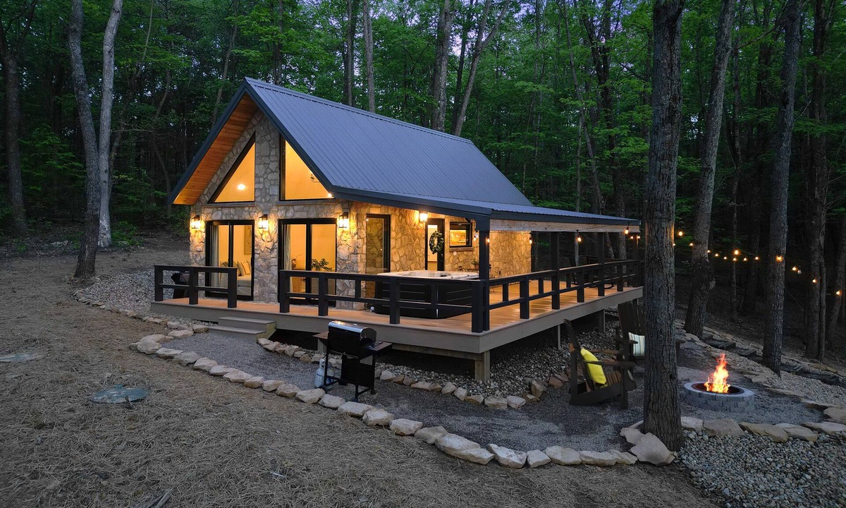 Rockbridge Cottage | Uckor's Cottage | Hocking Hills, 5 Acres, Hot Tub