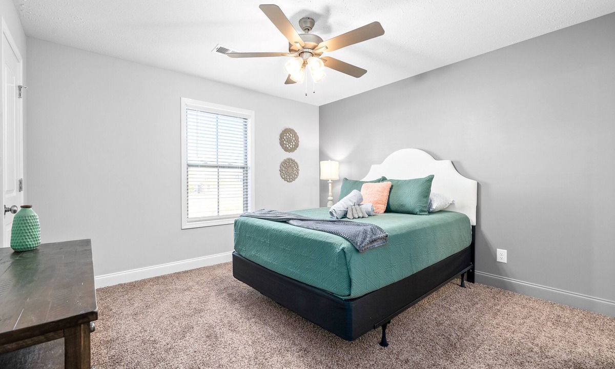 Clarksville House | Unit #908 Peachers Place Townhomes!