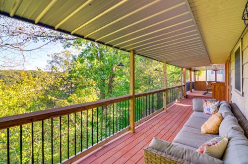 Bronston House | Unwind Near the Lake | Fire Pit Marina Nearby