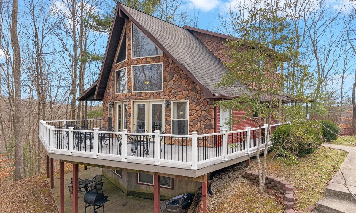 Rogers Ski Chalet | Updated Lake House, set atop the hill overlooking beautiful Deer Water Lake.