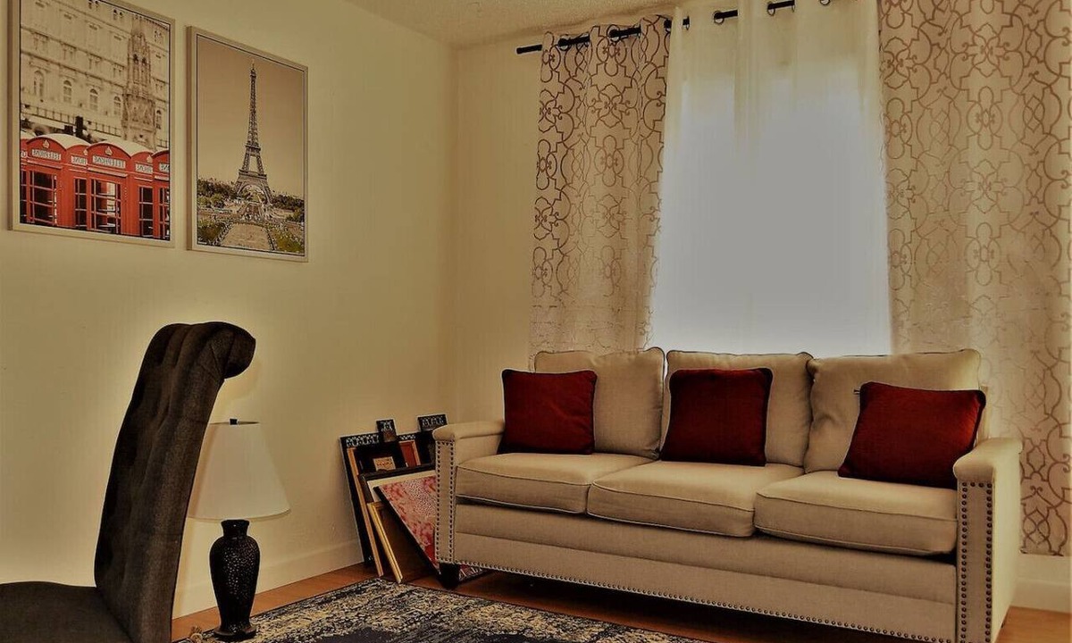 Grand Forks Apartment | Urbana: charming, well-lit 2-bed, 1.5 bath apartment in central Grand Forks.