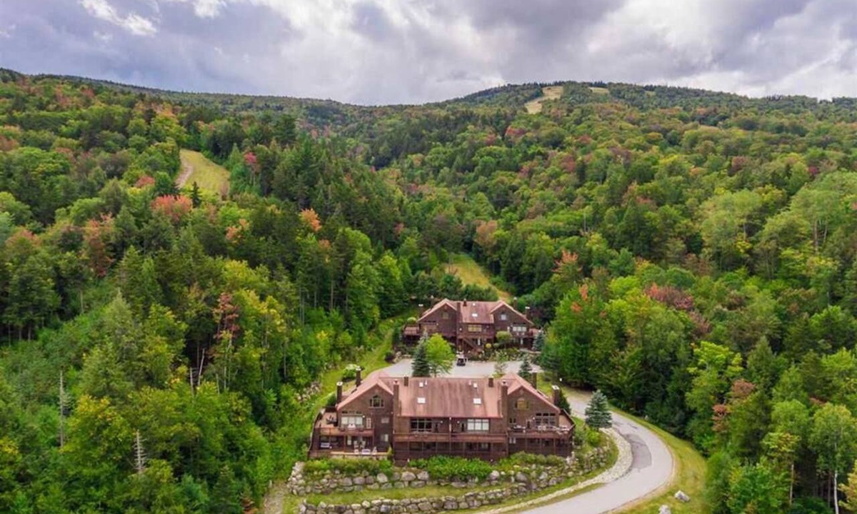 Bethlehem Villa | V3 Gorgeous Ski-in Mountain View Townhouse With Amazing Views in Bretton Woods