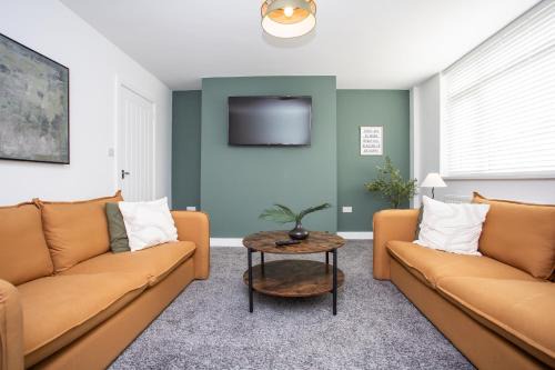Cowpen House | Vacant nests The Cowpen 3BR Parking & Wi-Fi
