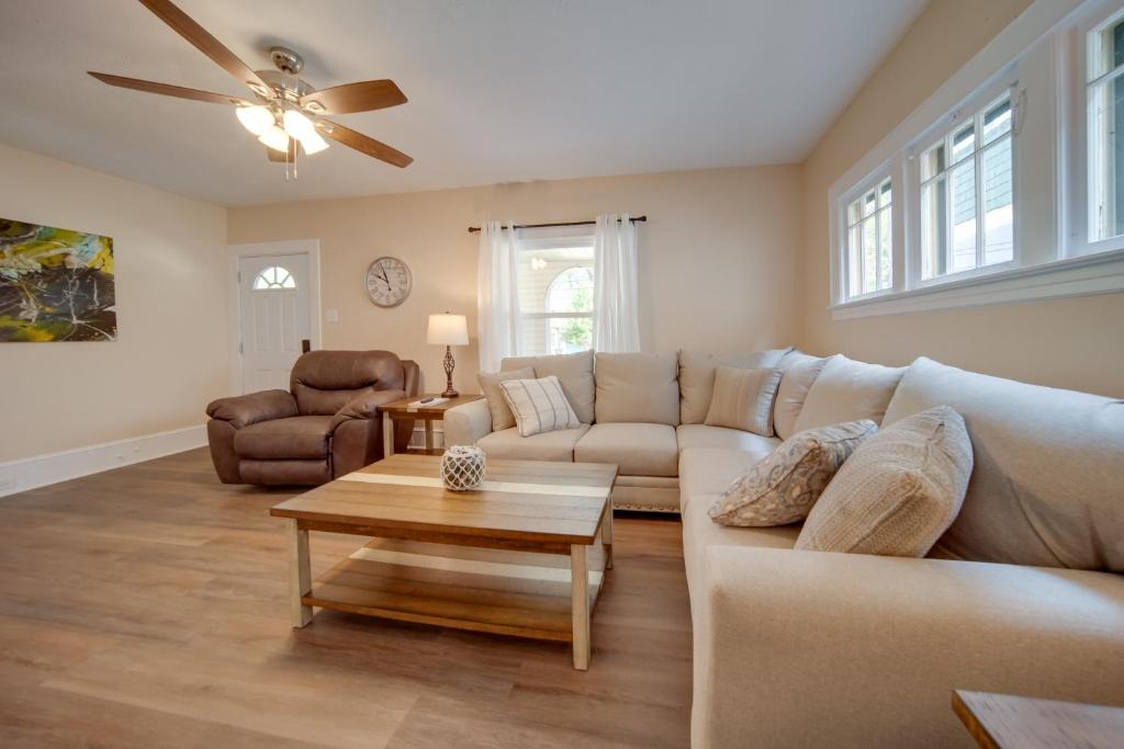 Ashtabula Apartment | Vacation Rental with Porch and Views of Lake Erie!