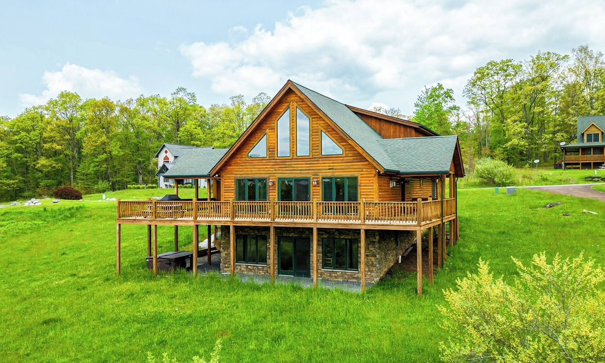 McHenry Cottage | Valley Lodge by Taylor Made Deep Creek