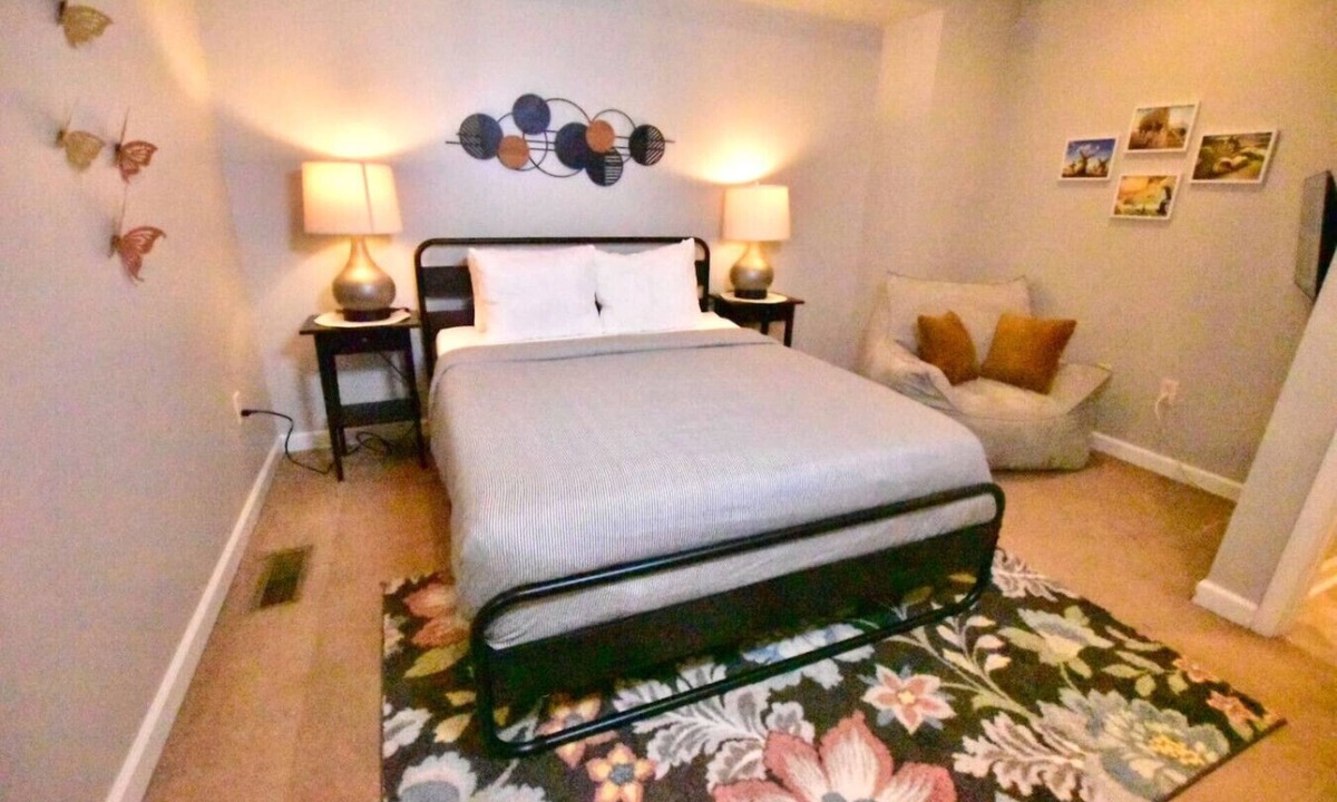 Tremont Villa | W 6th Appartment in Tremont