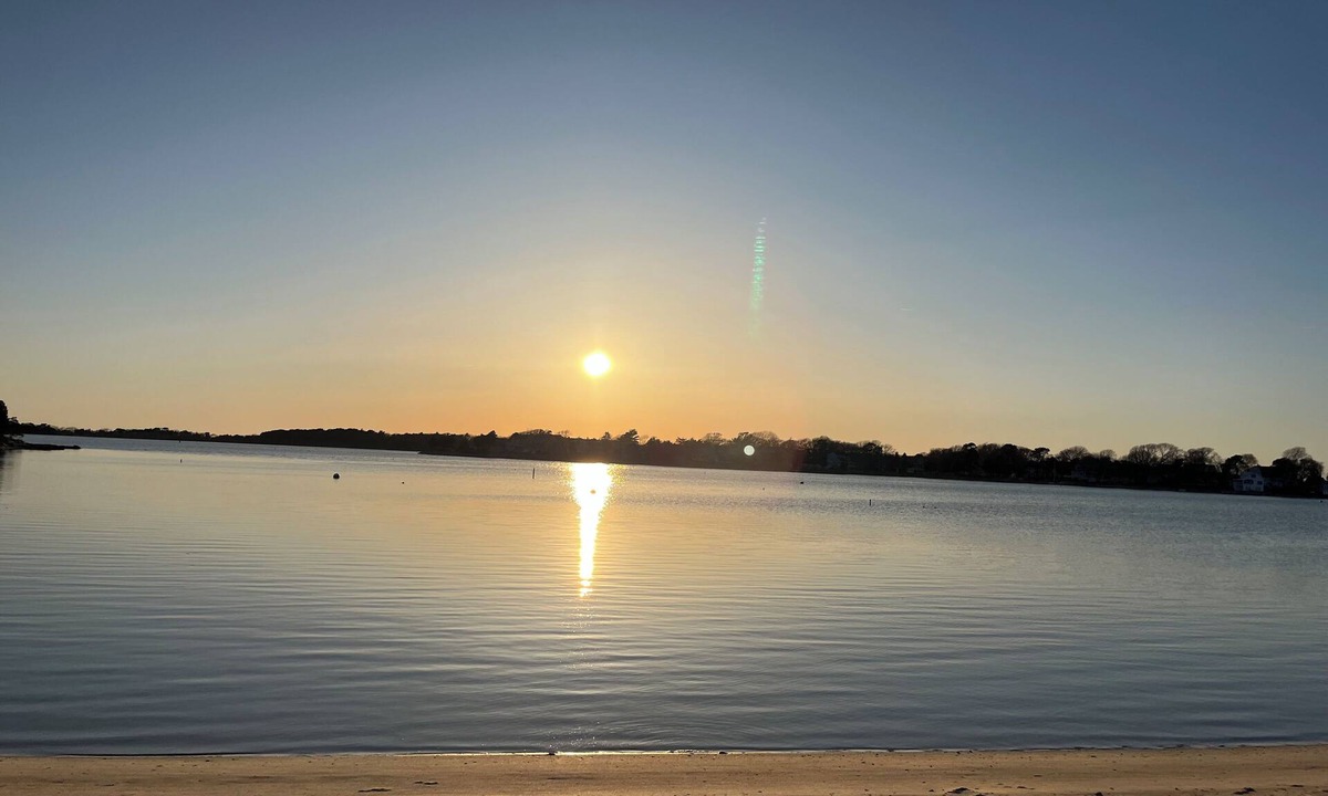 Pocasset House | Walk 600' to the beach. 3 Bed, 2 Bath home on beautiful Cape Cod in Pocasset, MA