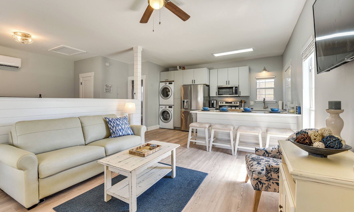 Gulfview Heights Apartment | Walk to Beaches on 30A! Coastal Studio Stay