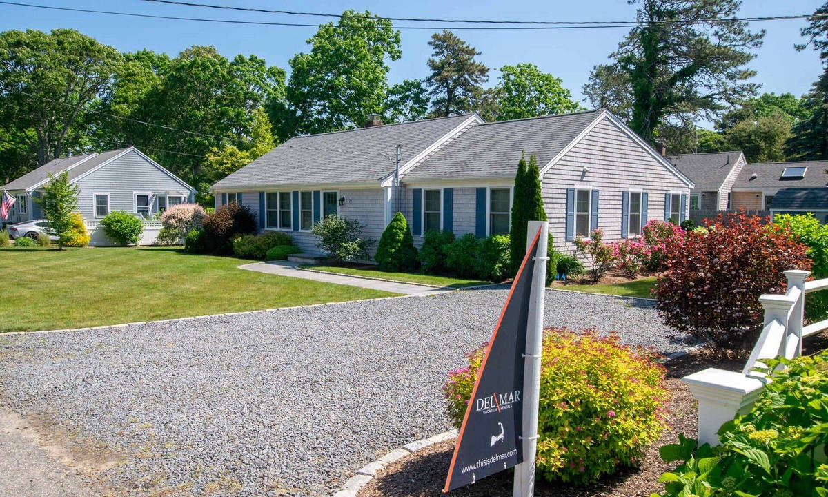 Northwest Harwich House | Walk to Earle Rd Beach, Incredible Patio!