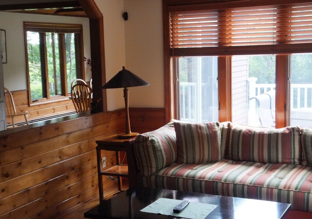 Biddeford House | Walk to Fortunes Rocks Beach