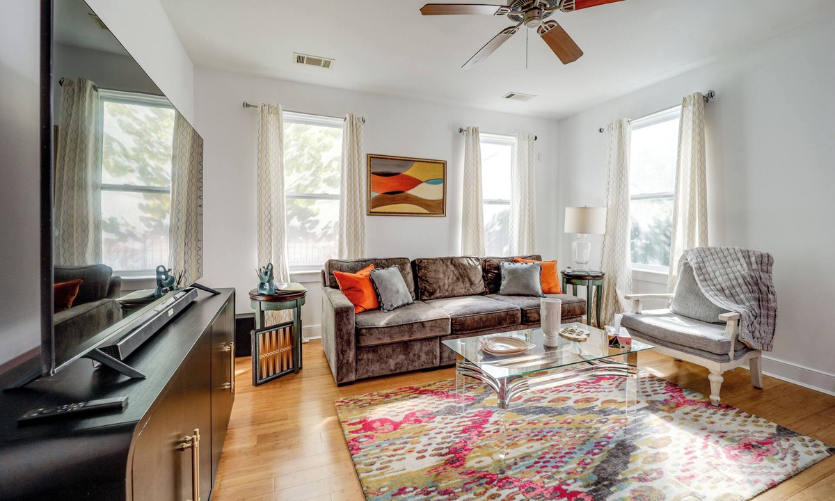 Mount Auburn House | Walk to UC & Hospitals! Cincy Home w/Patio