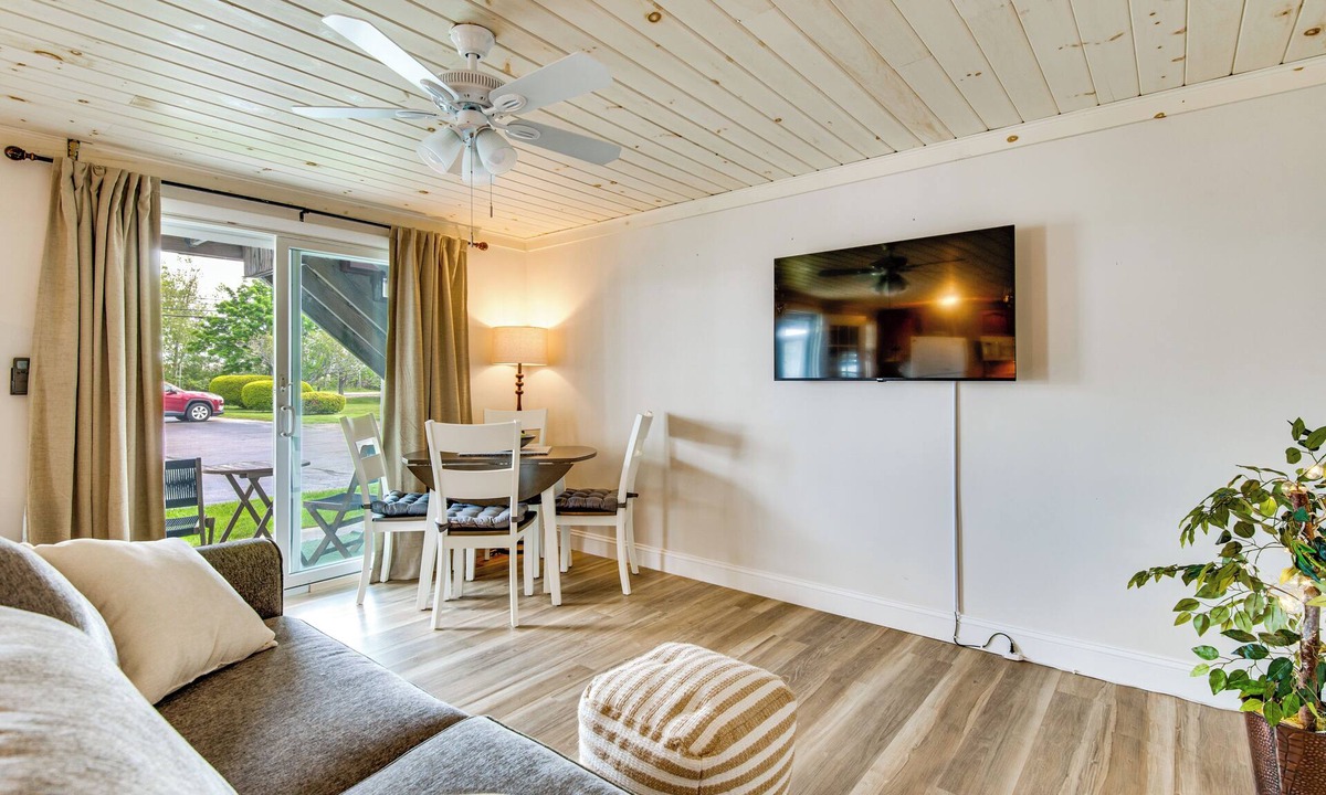 Wells Condo | Walk to Wells Beach! Family-Friendly Gem w/Patio