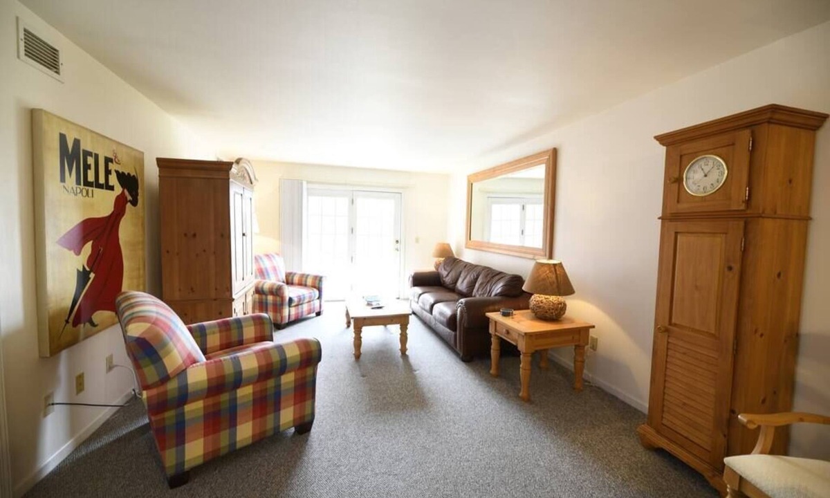 Oshkosh Apartment | Warm And Welcoming Residence On The Fox River