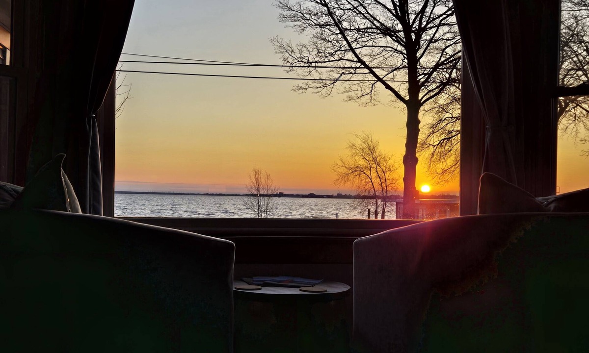 Bluffton House | Water's Edge tranquil getaway near two lakes