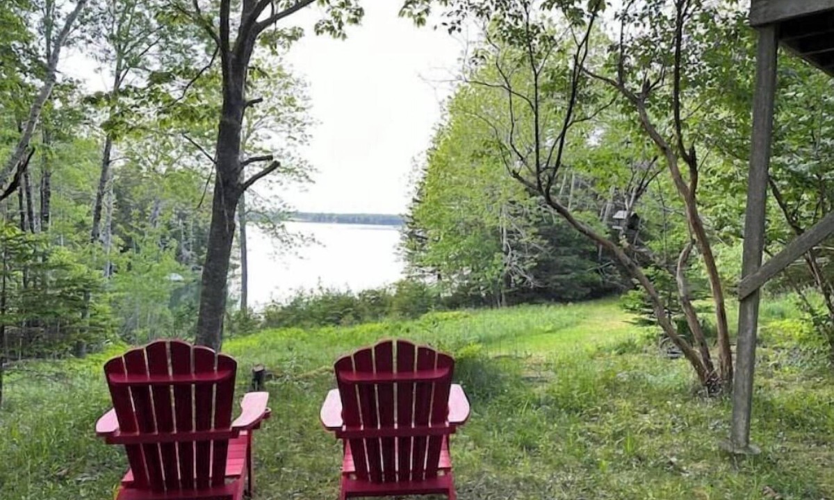 Saint George Cottage | Waterfront Cottage on Private Cove in Tenants Harbor w 2+ bedrooms and 2 baths.