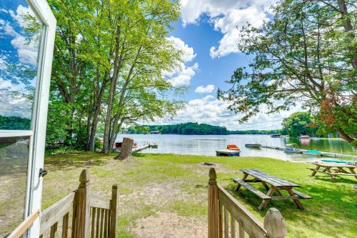 Irons House | Waterfront Escape on Bass Lake: Paddle, Fish, Swim