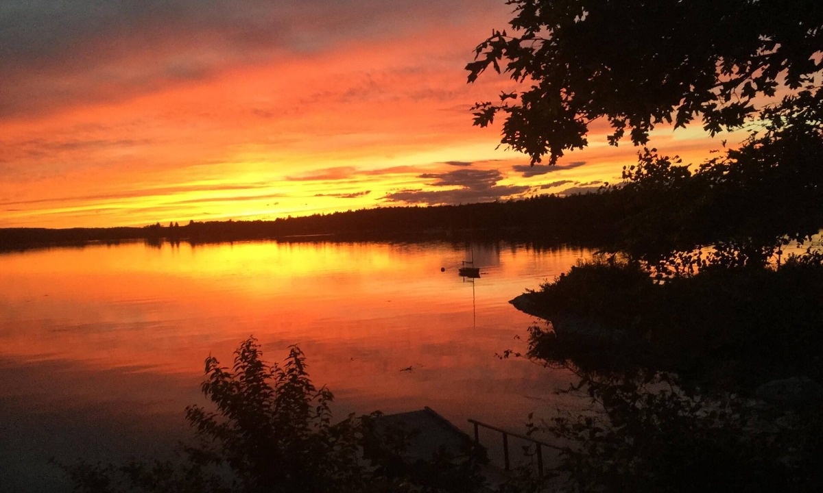 Friendship Cabin | Waterfront Home In Friendship, Pet Friendly, includes three kayaks and canoe