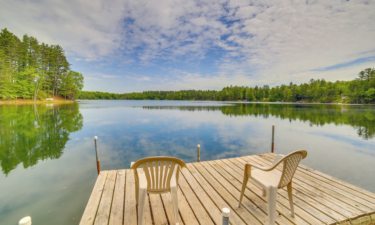 Wetmore Apartment | Waterfront 'UP Badger Lodge BnB' on Powell Lake