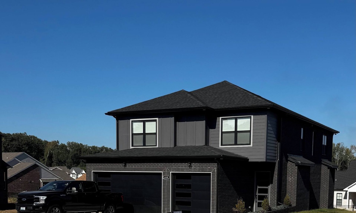 Clarksville House | Welcome to Midnight Foundations a spacious 4-bedroom house in Clarksville, TN