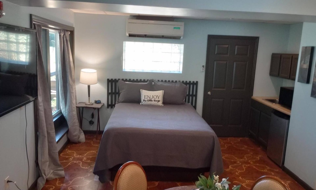 Sutton Bed & Breakfast | Welcome to the historic Elk River Hotel & Cafe! Located riverfront on the beautiful Elk River, and just 2 miles from I-79, you are moments away from all that the Sutton area has to offer. Guest in town to enjoy the gorgeous outdoor scenery and recrea