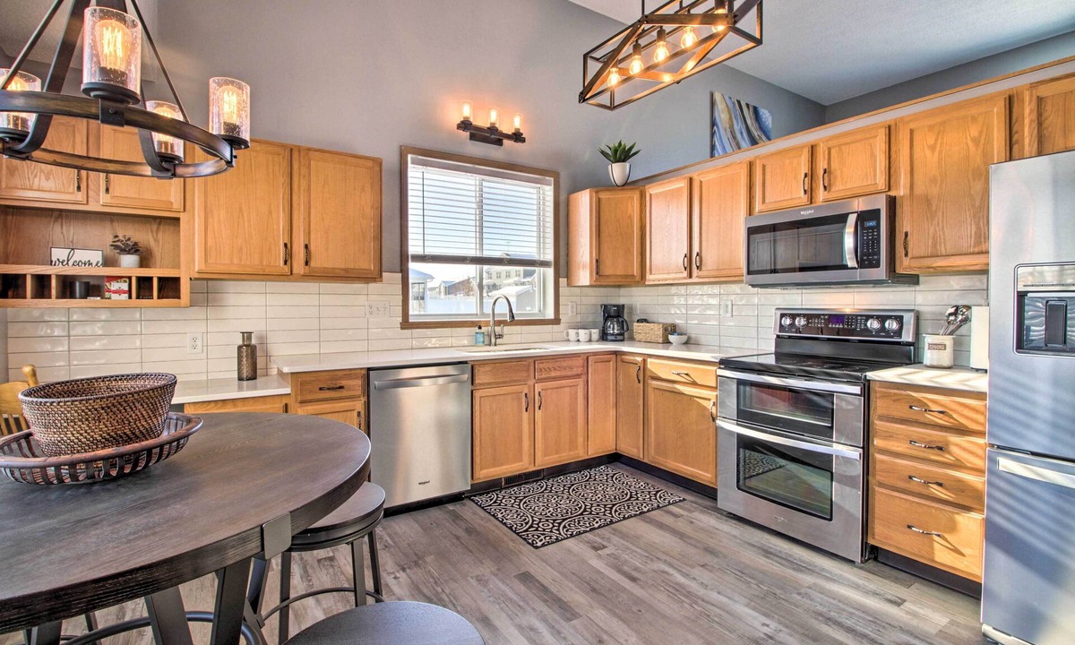 West Fargo House | Welcoming West Fargo Retreat w/ Backyard!