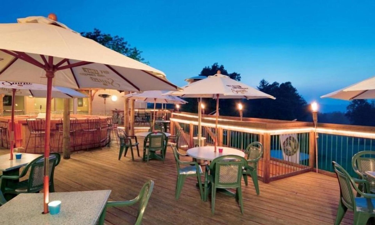 Cheat Lake Apartment | Wellness Retreat Oasis: Studio w Fitness Room & Spa Sauna