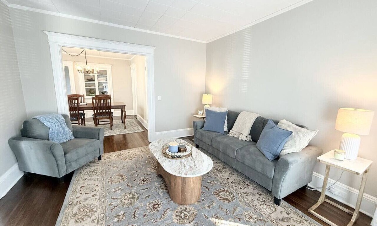 West Hartford Apartment | West Hartford Center: Cozy New England Apartment