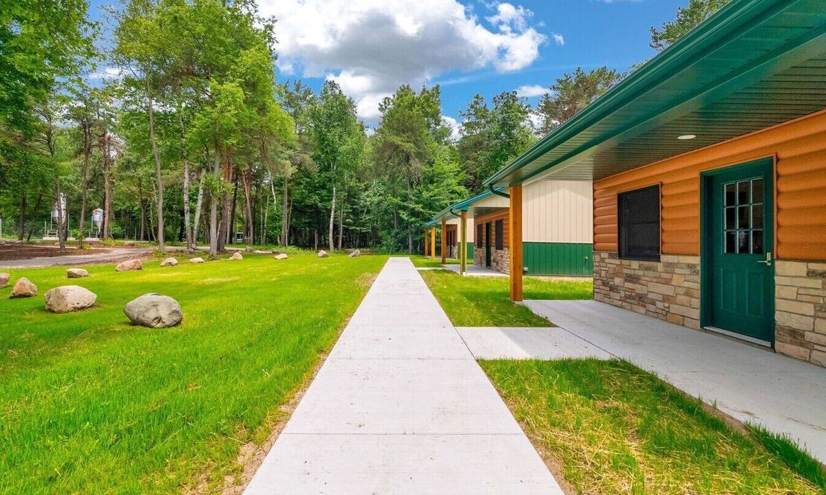 Jeddo Cabin | Whitetail Ridge Cabins | Three Cabin Retreat