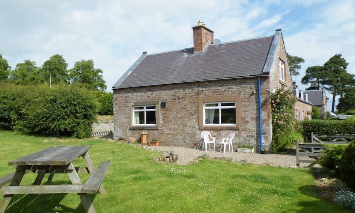 Jedburgh Cottage | Wild Rose in rural location with lovely views on a working farm with walks