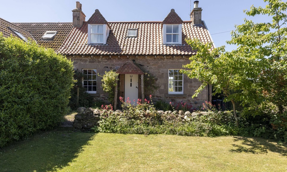 Cockburnspath Cottage | WINDYRIG, Cockburnspath - sleeps 4 in 2 bedrooms