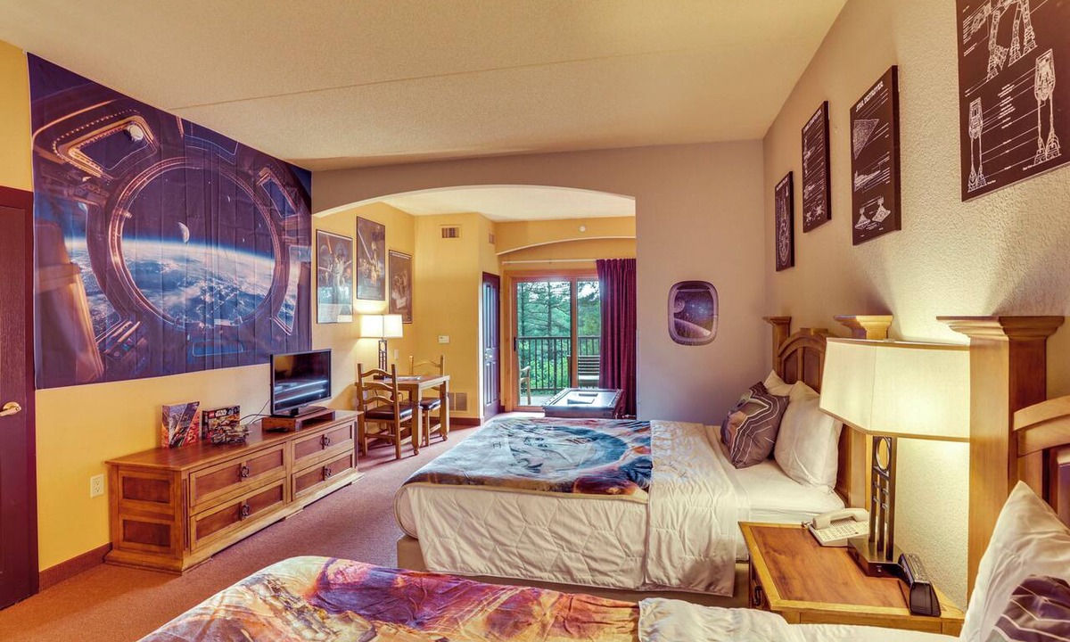 Wisconsin Dells Apartment | Wisconsin Dells Resort Condo w/Star Wars Decor!