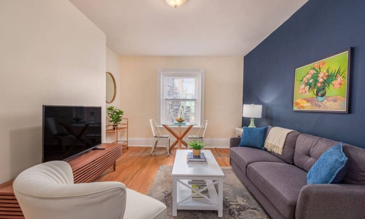 Back Bay West Apartment | Wonderful Newbury 1 Bedroom!