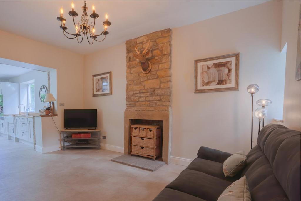 Haltwhistle House | Woodland Escape, Hot Tub , Near Hadrian's Wall