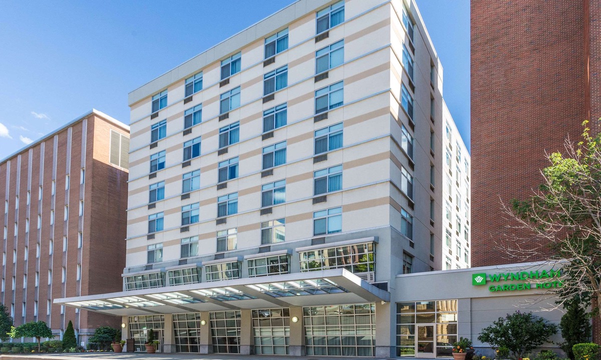 Downtown Buffalo Hotel | Wyndham Garden Buffalo Downtown