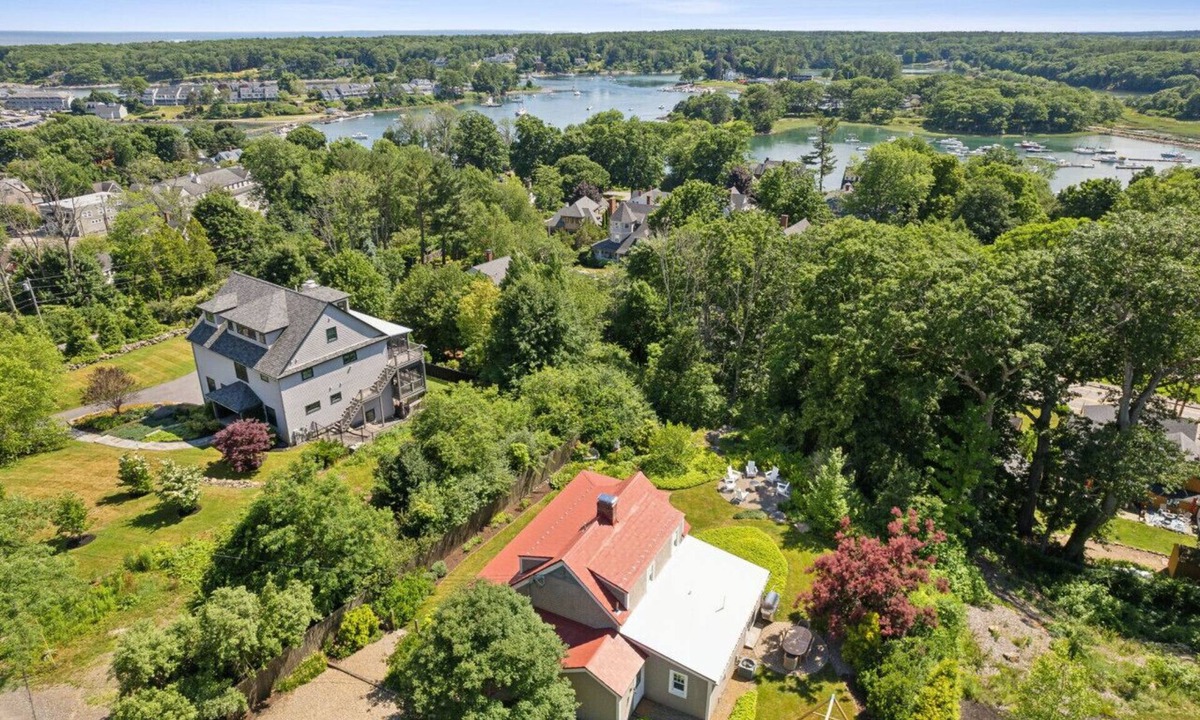 York Harbor House | York Harbor Tranquility - Walk to Beach, Scenic Trails and Dining