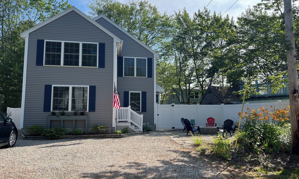 Ocean Park Cottage | You'll be just a few steps from the beach