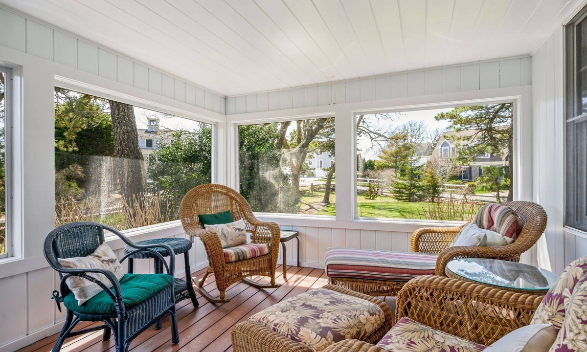 Northwest Harwich House | Your Cape Getaway – Beach Plum Cottage