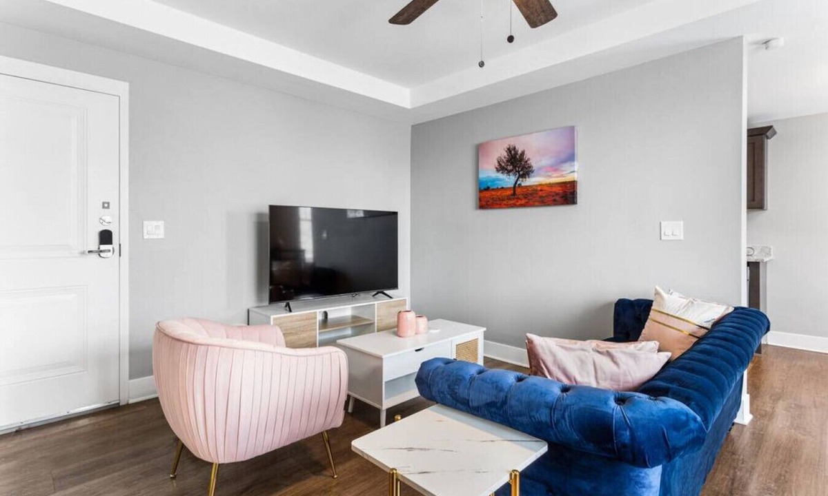 Midtown Apartment | Your Cozy One Bedroom Midtown