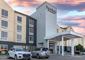 2-Star Hotel ∙ Fairfield Inn by Marriott Evansville West