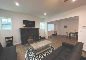 Bright & Modern 3-BR Home Downtown Indy East!