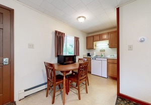 Charming and casual motel in a great location with shared resort amenities
