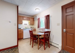 Charming and casual motel in a great location with shared resort amenities